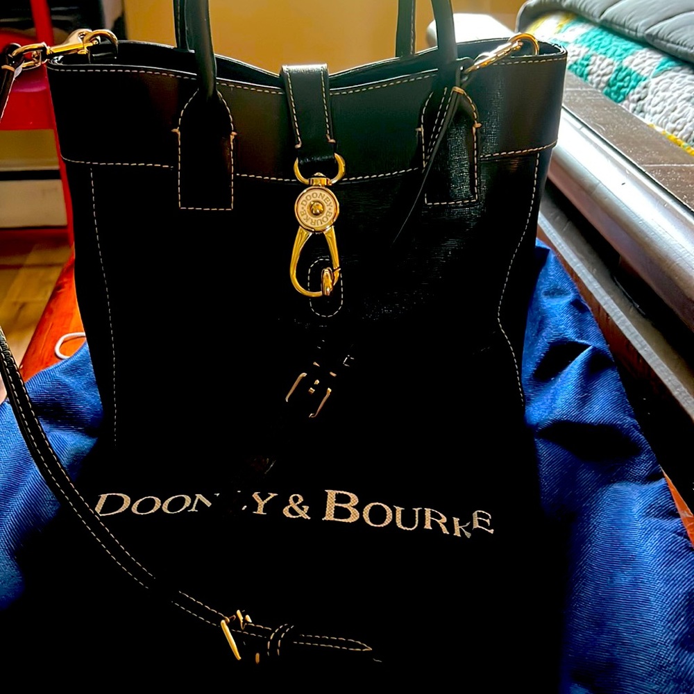 Dooney & Bourke